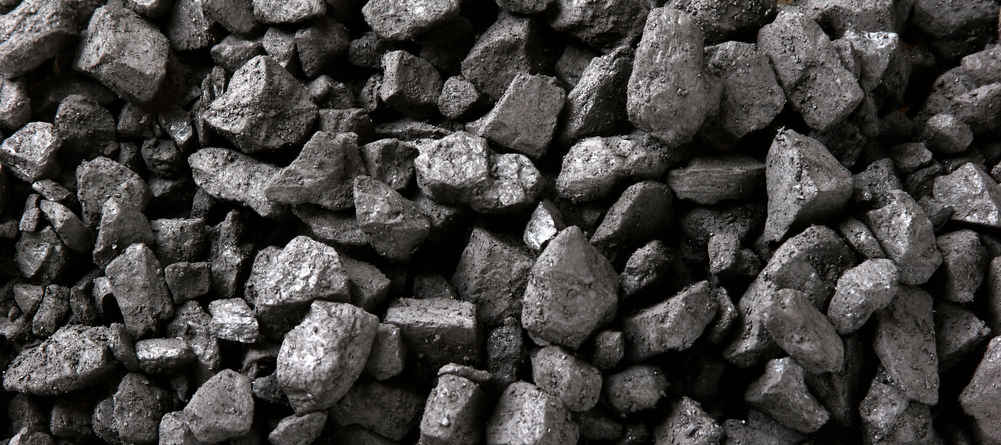 Каменный уголь возобновляемый. Уголь ДПК 50-200. Уголь ДПК 50-200 В мешках. Горючие ископаемые Кубани. Каменный уголь Краснодарский край.
